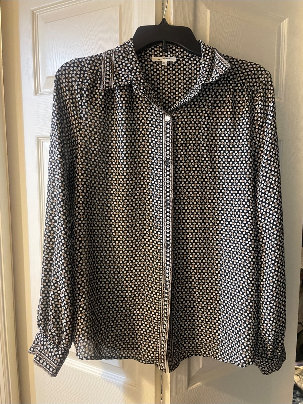 Max Studio Black and White Geometric Button-Front Blouse